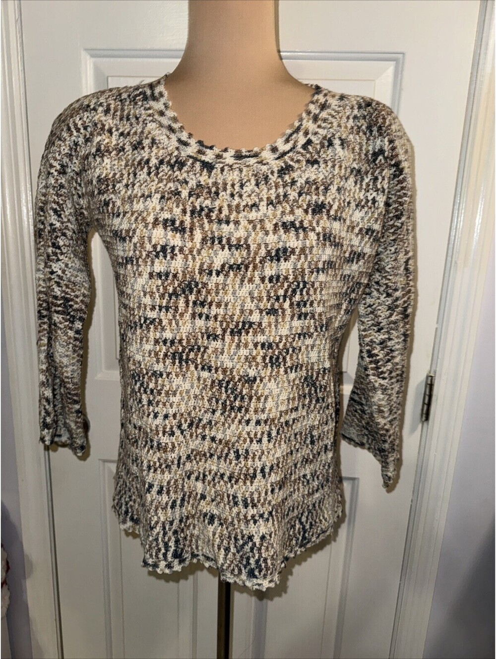 Vintage handmade crocheted sweater Small Cream Blue Brown Scallop Hem